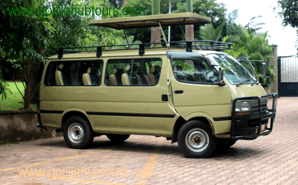 Pop-up roof safari van