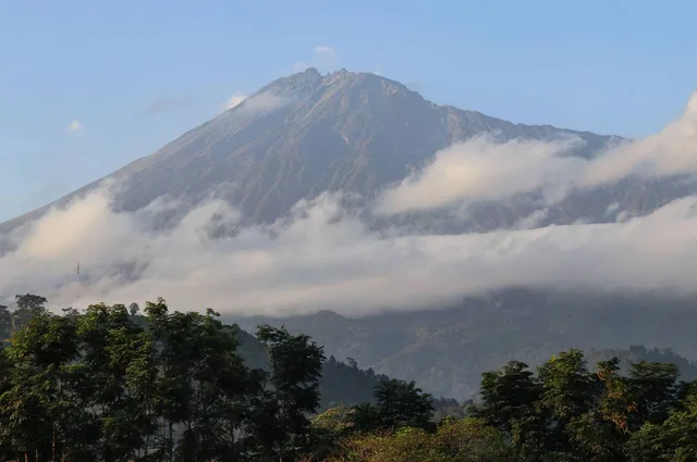 4 Days Mount Meru Climb