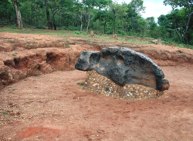 Mbozi Meteorite – photo 3