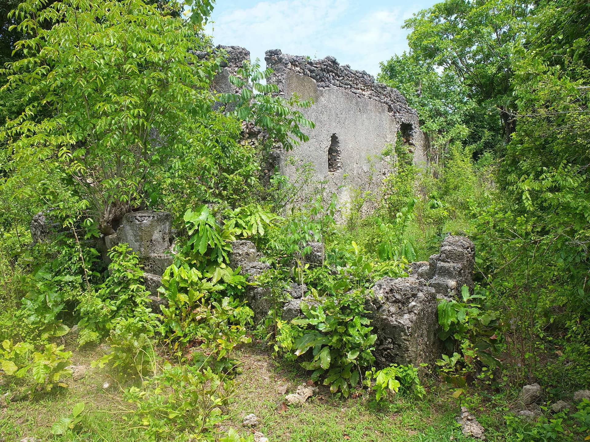 Kua Ruins & Hidden Lagoon