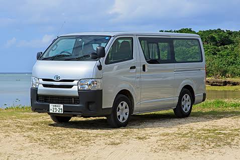 Toyota Hiace safari minibus
